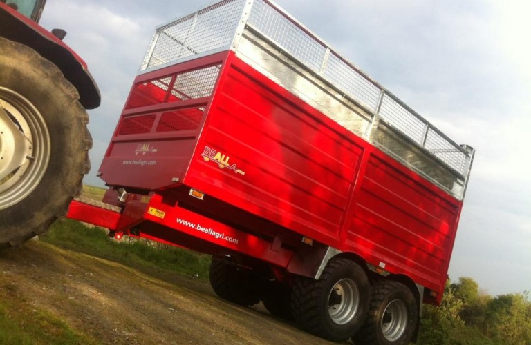 Top panels of trialer sides are galvanised for corrosive resistance, 